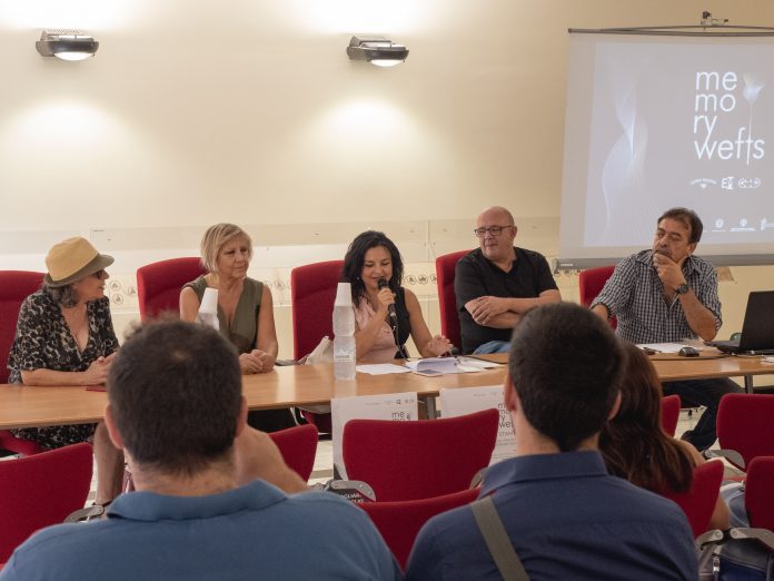 conferenza stampa memory wefts